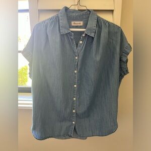 Madewell Oversized Button Down Short Sleeve Chambray Denim Shirt